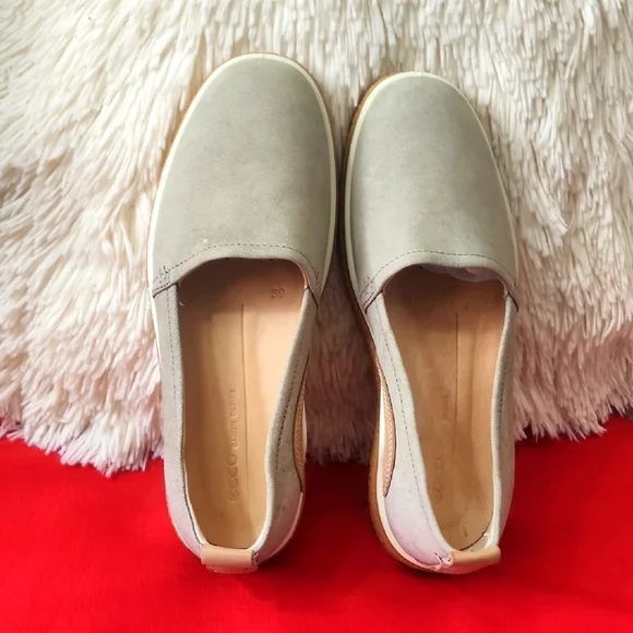 ECCO Women's Crepetray Slip on Loafer - Picture 2 of 9